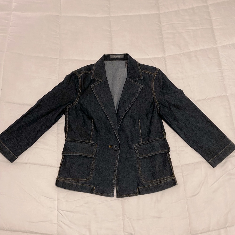 Women’s lightweight dark wash jean jacket
